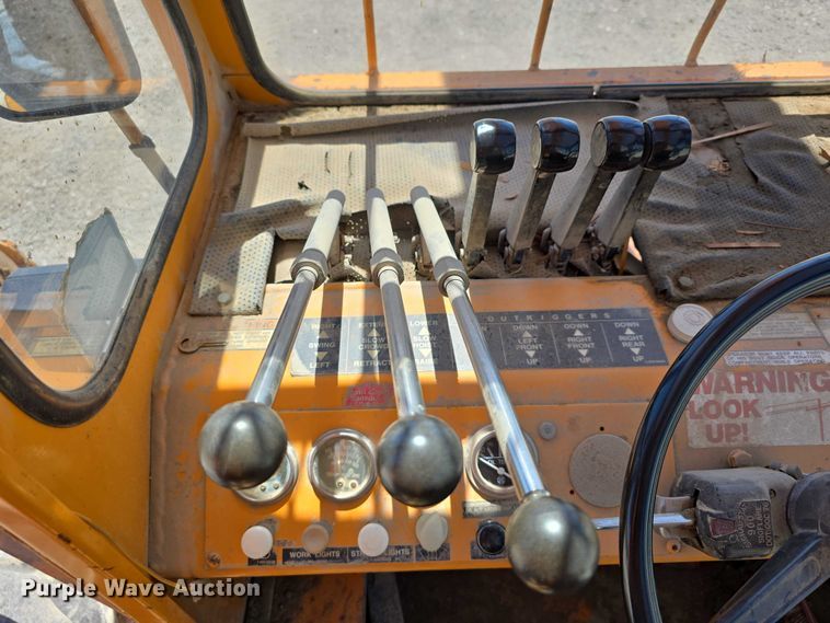 image for item DT6873 1999 Broderson RT-300-2B crane