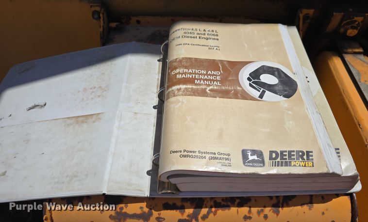 image for item DT6873 1999 Broderson RT-300-2B crane