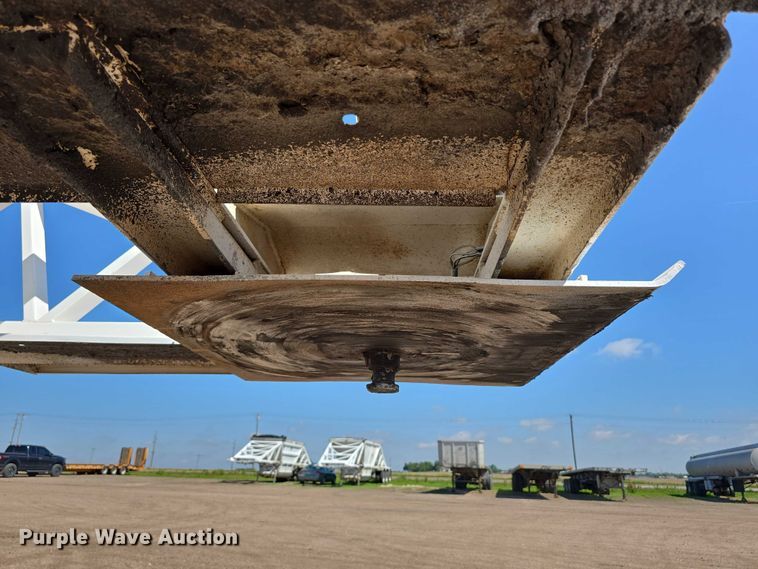 image for item DT6880 2012 Manac LBD40 bottom dump trailer