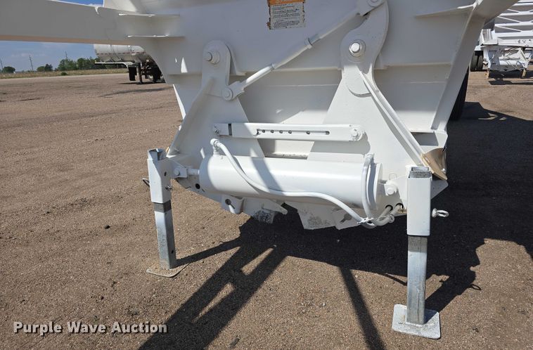 image for item DT6880 2012 Manac LBD40 bottom dump trailer