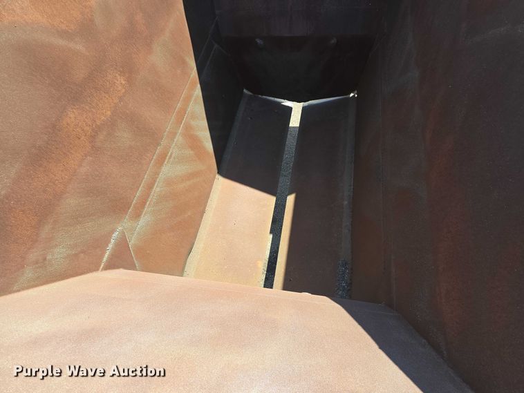 image for item DT6880 2012 Manac LBD40 bottom dump trailer