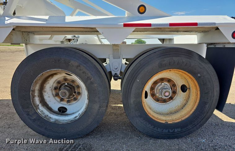 image for item DT6880 2012 Manac LBD40 bottom dump trailer