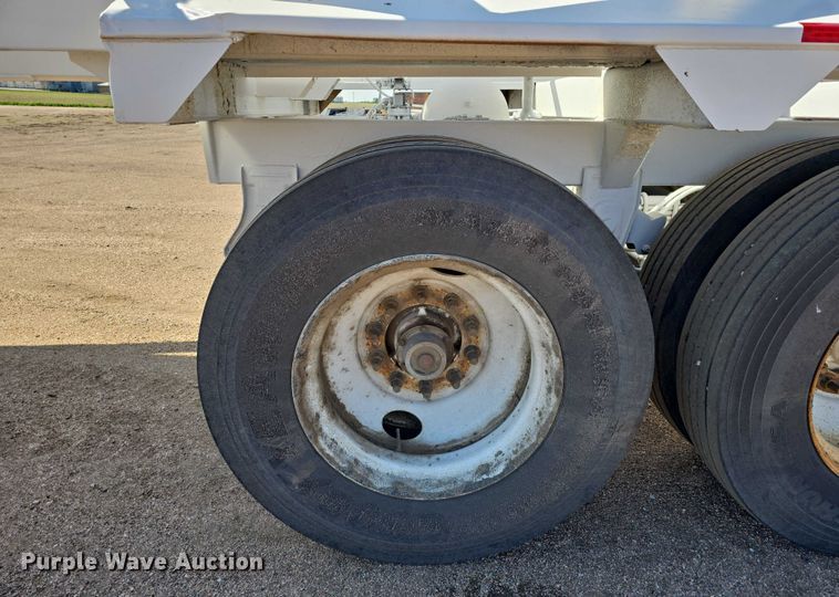 image for item DT6880 2012 Manac LBD40 bottom dump trailer