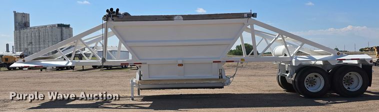image for item DT6881 2012 Manac LBD40 bottom dump trailer