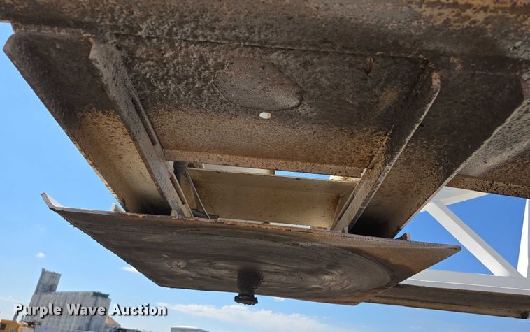 image for item DT6881 2012 Manac LBD40 bottom dump trailer