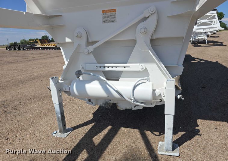 image for item DT6881 2012 Manac LBD40 bottom dump trailer