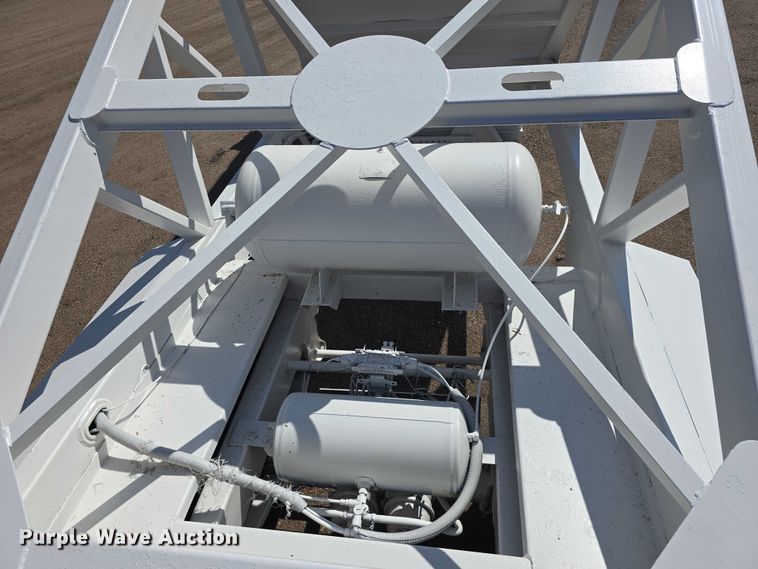 image for item DT6881 2012 Manac LBD40 bottom dump trailer