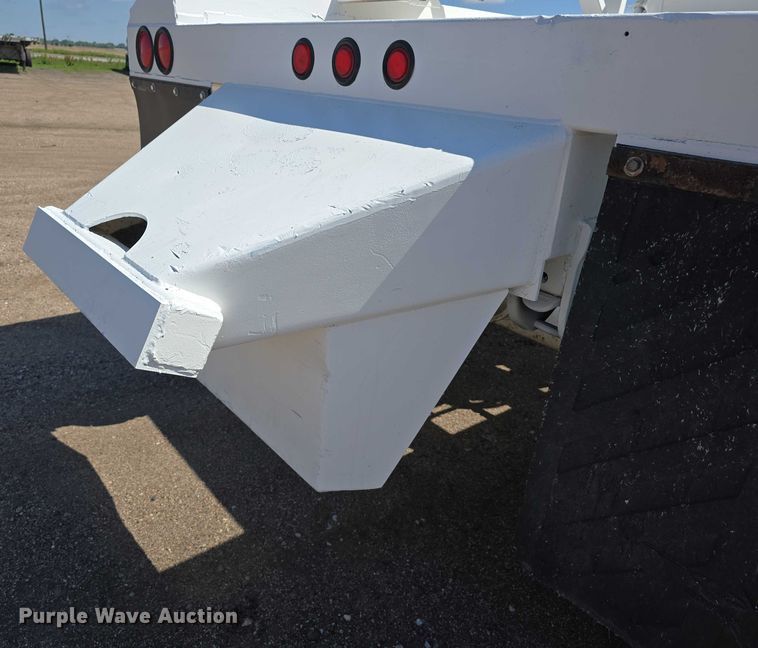 image for item DT6881 2012 Manac LBD40 bottom dump trailer