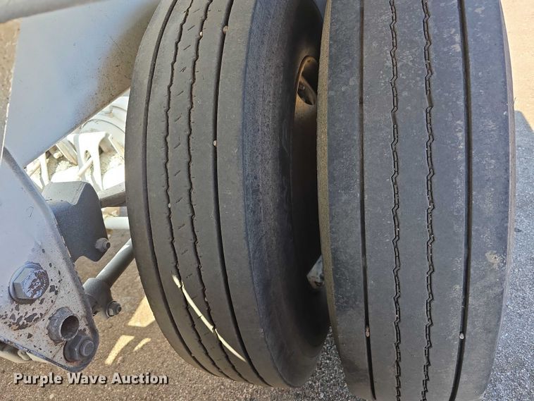 image for item DT6881 2012 Manac LBD40 bottom dump trailer