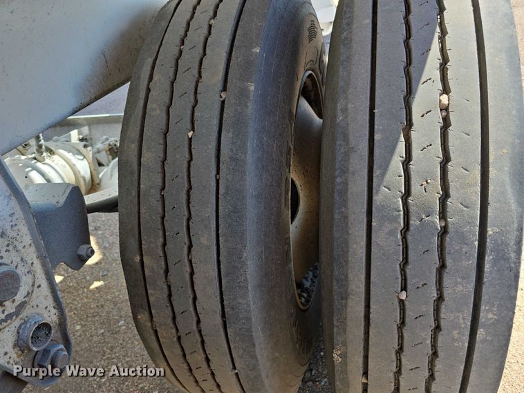 image for item DT6881 2012 Manac LBD40 bottom dump trailer