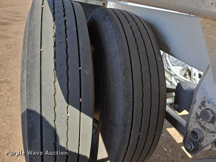 image for item DT6881 2012 Manac LBD40 bottom dump trailer