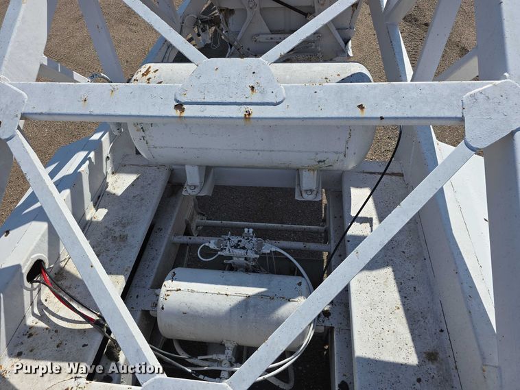 image for item DT6884 2009 Manac LWBD-42 bottom dump trailer