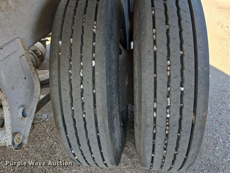 image for item DT6884 2009 Manac LWBD-42 bottom dump trailer