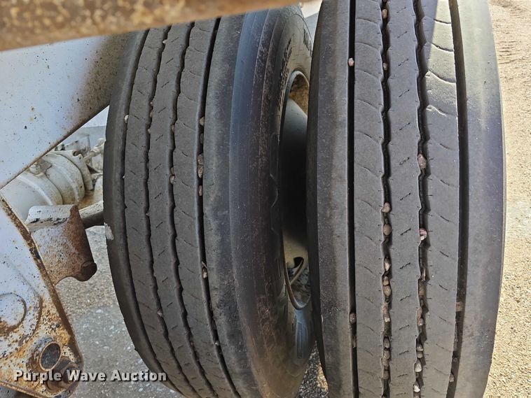 image for item DT6884 2009 Manac LWBD-42 bottom dump trailer