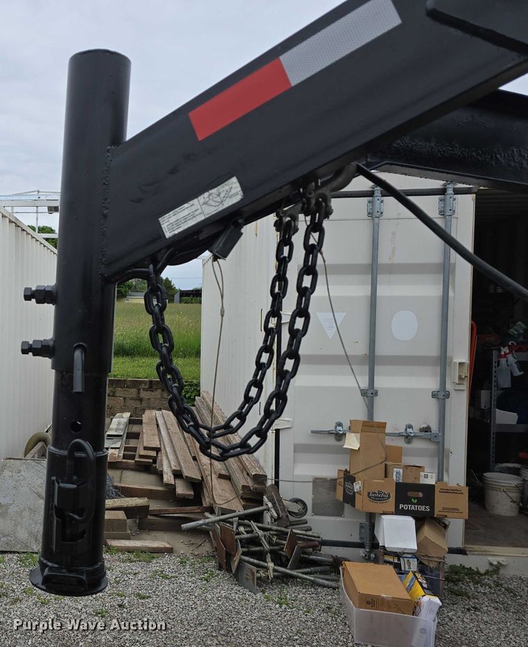 image for item DT6888 2013 Red Oak equipment trailer