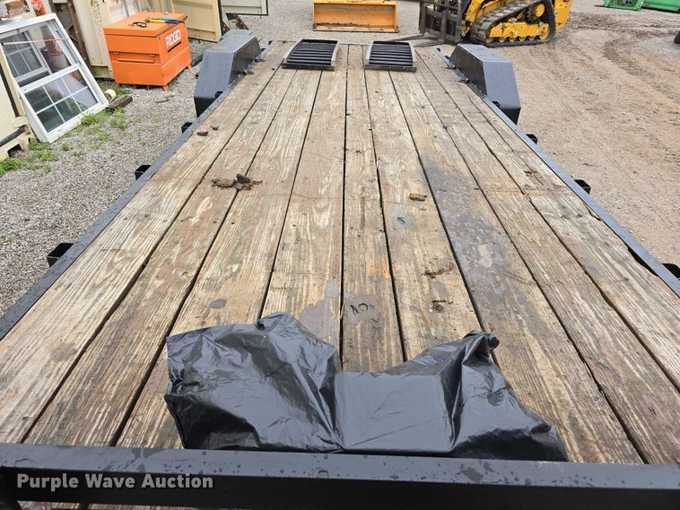 image for item DT6888 2013 Red Oak equipment trailer