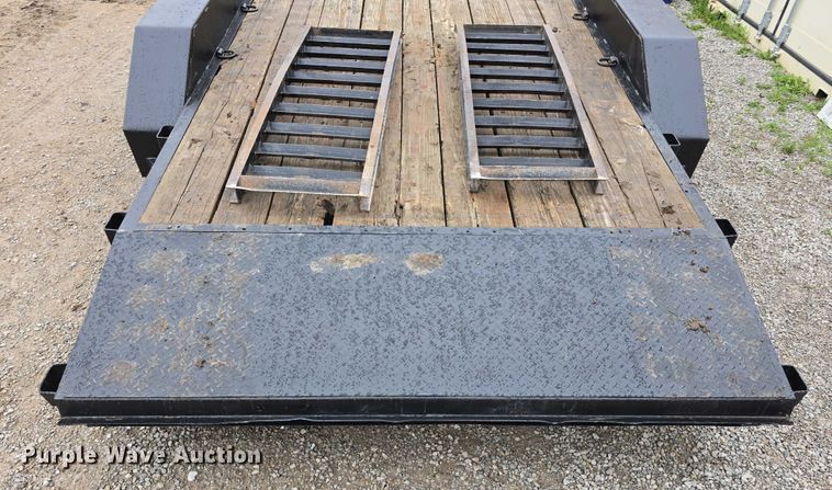 image for item DT6888 2013 Red Oak equipment trailer