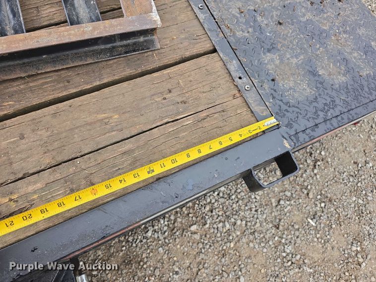 image for item DT6888 2013 Red Oak equipment trailer