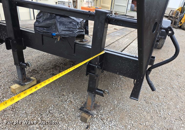 image for item DT6888 2013 Red Oak equipment trailer