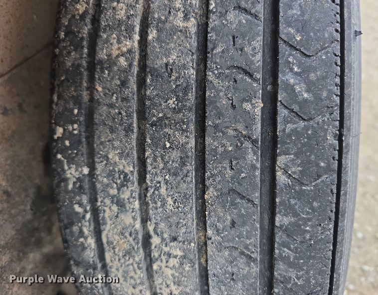 image for item DT6888 2013 Red Oak equipment trailer