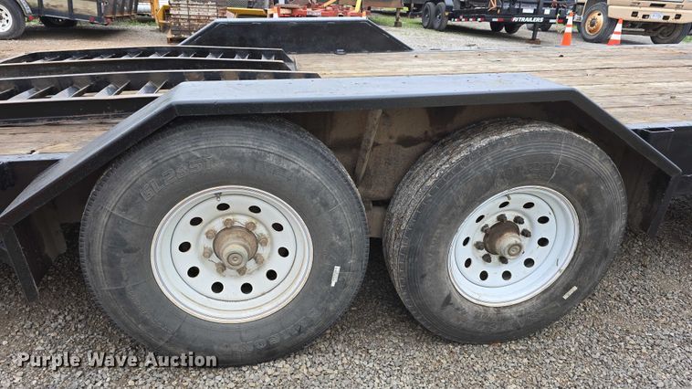 image for item DT6888 2013 Red Oak equipment trailer