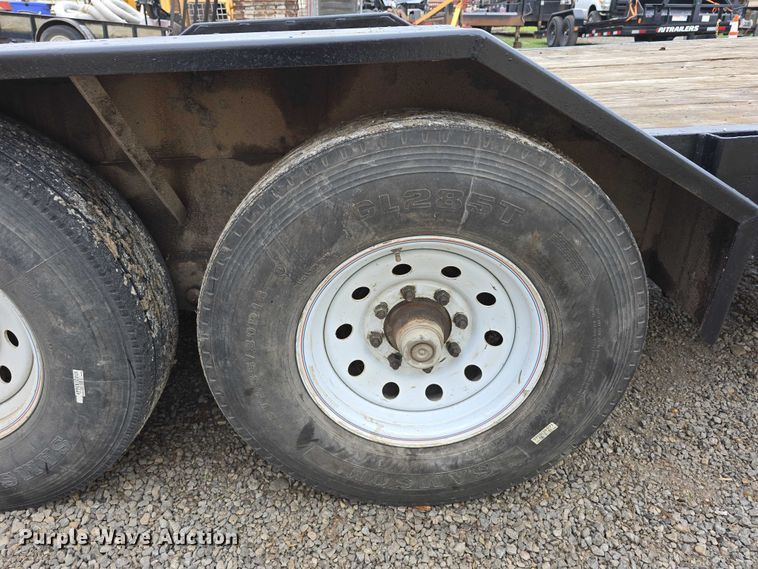 image for item DT6888 2013 Red Oak equipment trailer