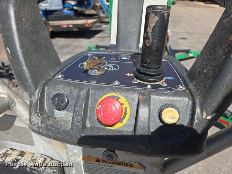 image for item DT7179 2014 JLG T500J boom lift