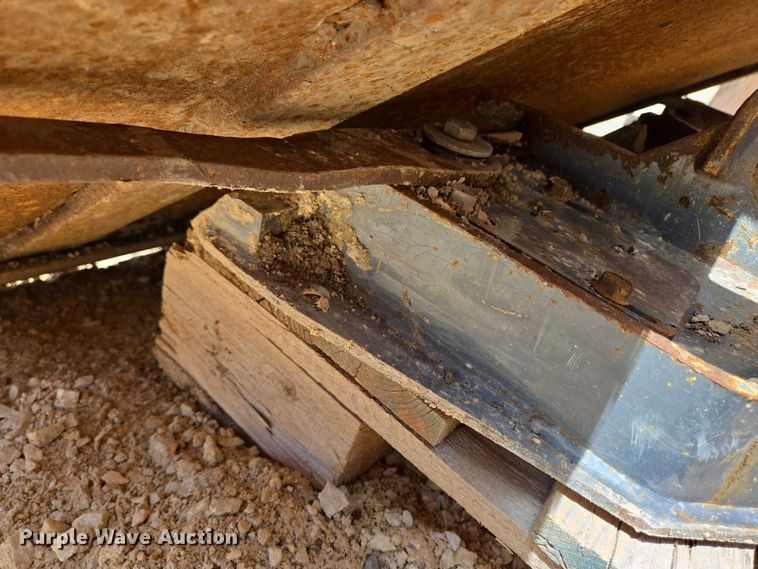 image for item DT7181 2006 Mustang 2044 skid steer loader