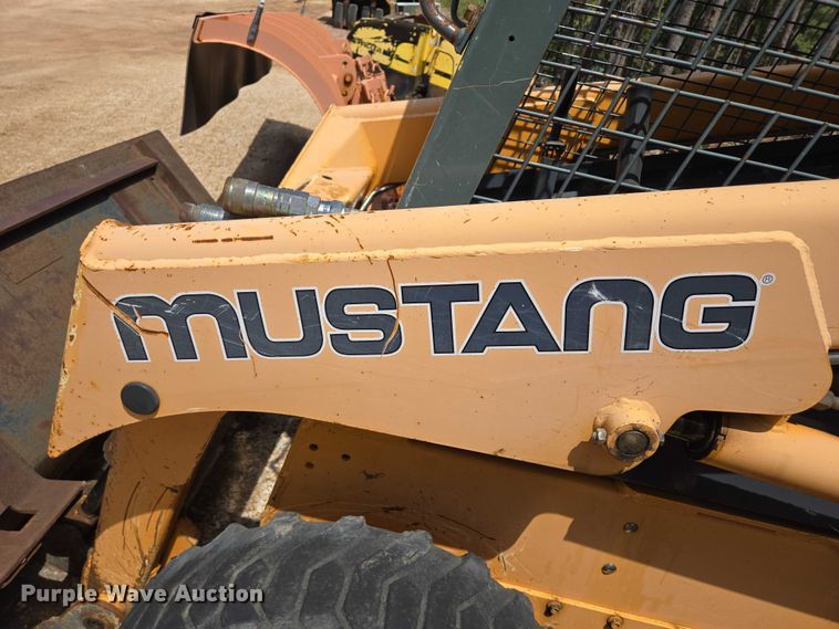 image for item DT7181 2006 Mustang 2044 skid steer loader