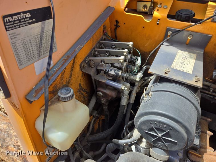 image for item DT7181 2006 Mustang 2044 skid steer loader