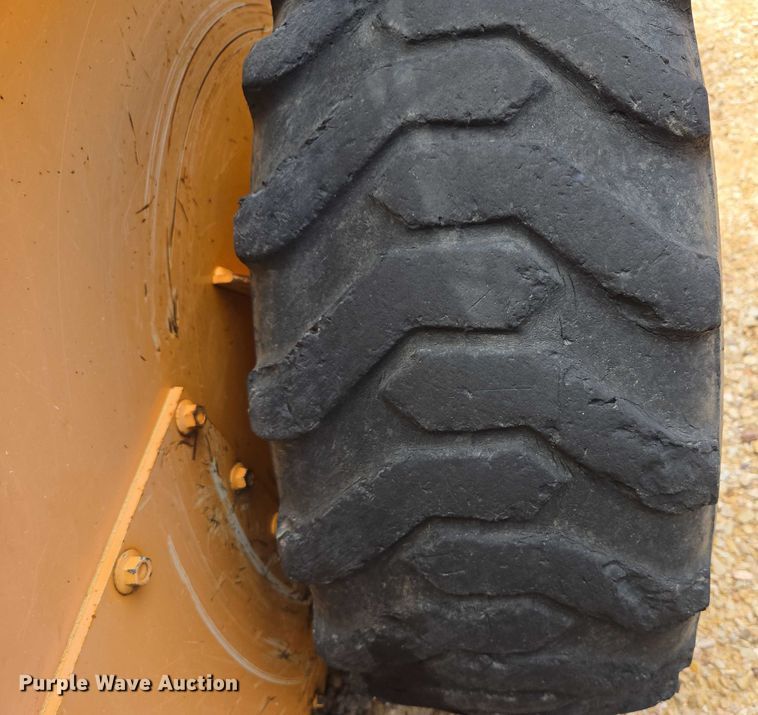 image for item DT7181 2006 Mustang 2044 skid steer loader