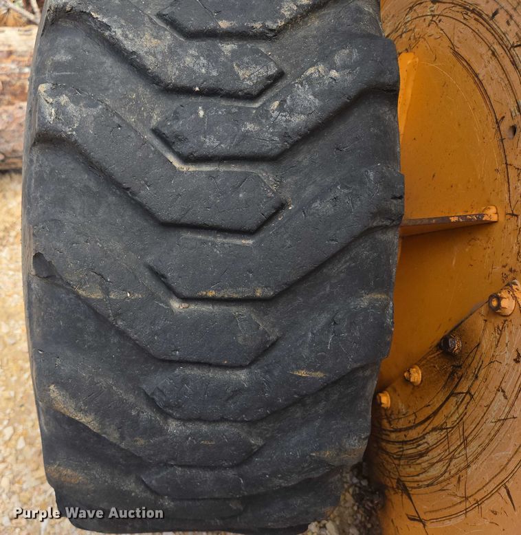 image for item DT7181 2006 Mustang 2044 skid steer loader