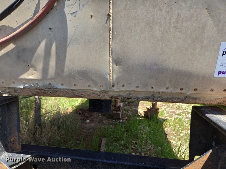 image for item DT7185 1972 J&L Tank tank trailer