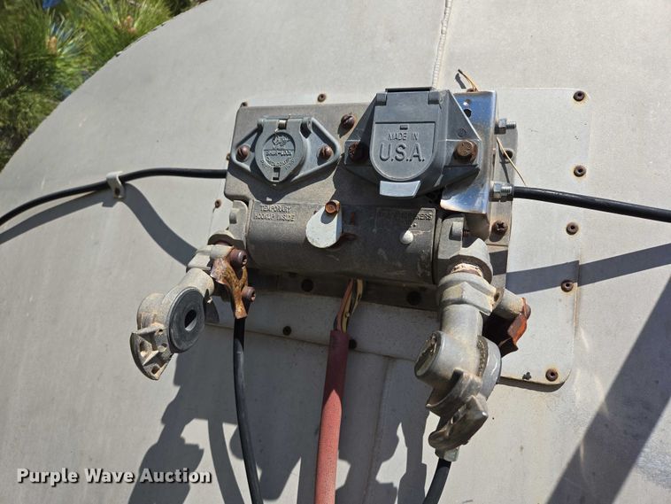 image for item DT7185 1972 J&L Tank tank trailer