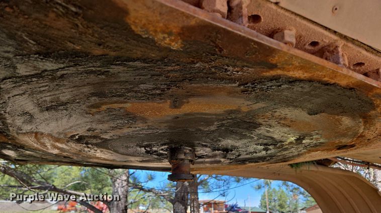 image for item DT7185 1972 J&L Tank tank trailer