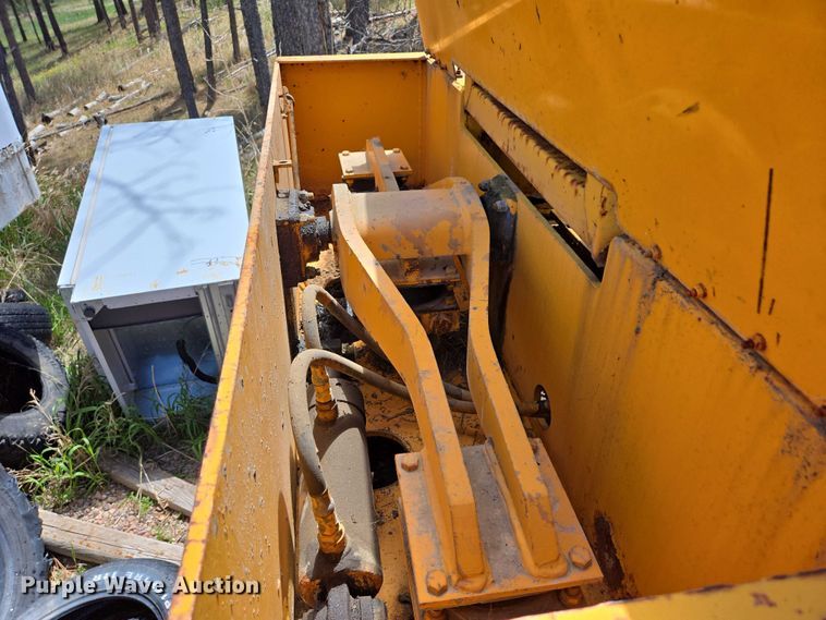 image for item DT7187 1974 Galion 3500 pneumatic roller