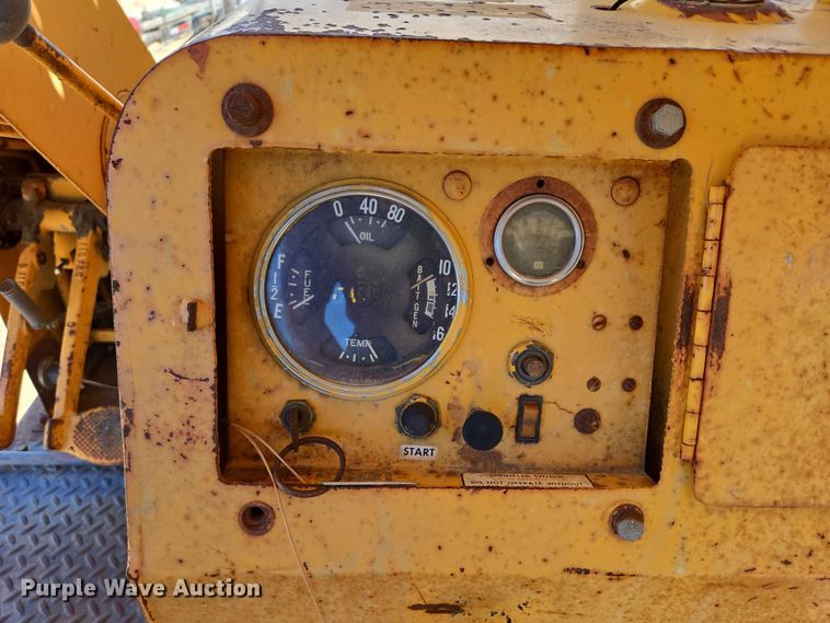 image for item DT7187 1974 Galion 3500 pneumatic roller