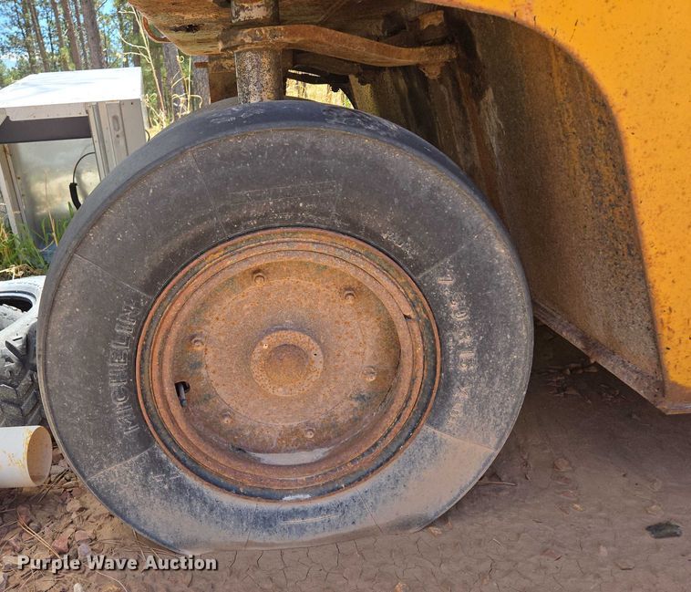 image for item DT7187 1974 Galion 3500 pneumatic roller