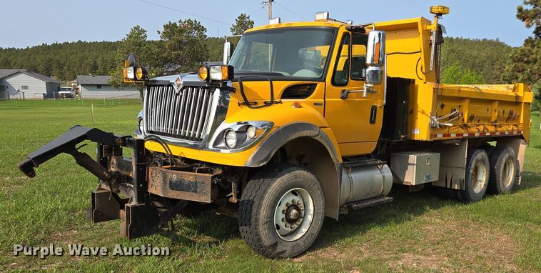 image for item DT7194 2011 International WorkStar 7600 dump truck
