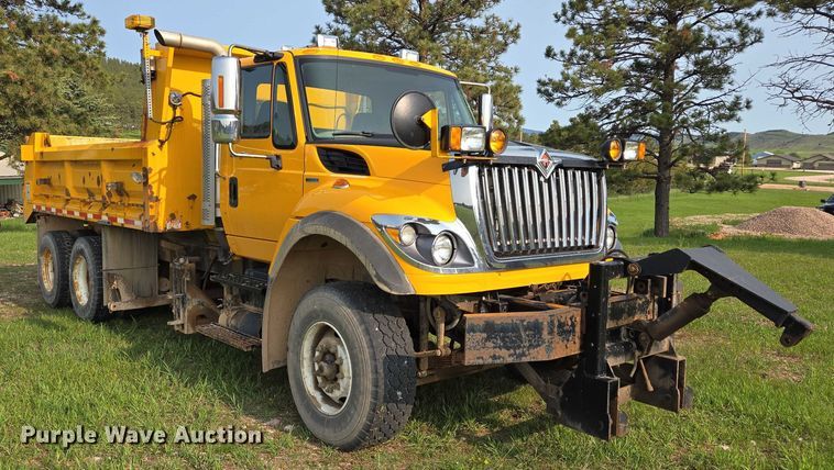 image for item DT7194 2011 International WorkStar 7600 dump truck