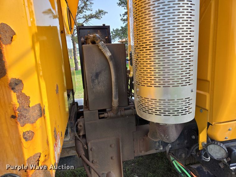 image for item DT7194 2011 International WorkStar 7600 dump truck