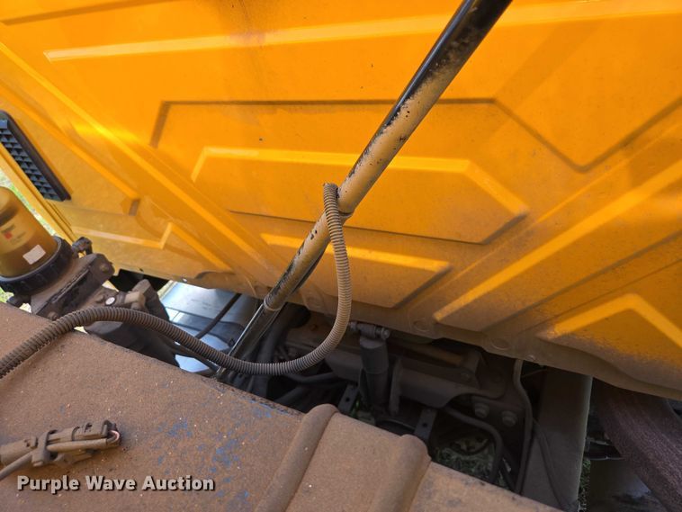 image for item DT7194 2011 International WorkStar 7600 dump truck