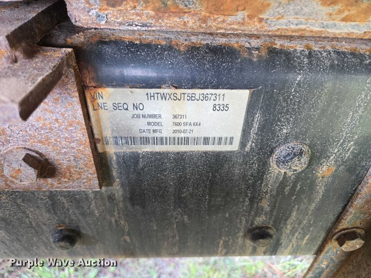 image for item DT7194 2011 International WorkStar 7600 dump truck