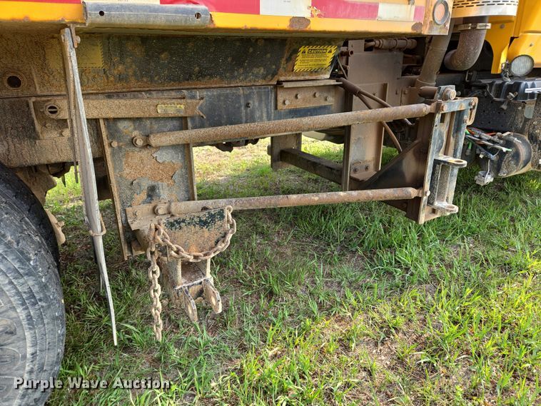 image for item DT7194 2011 International WorkStar 7600 dump truck