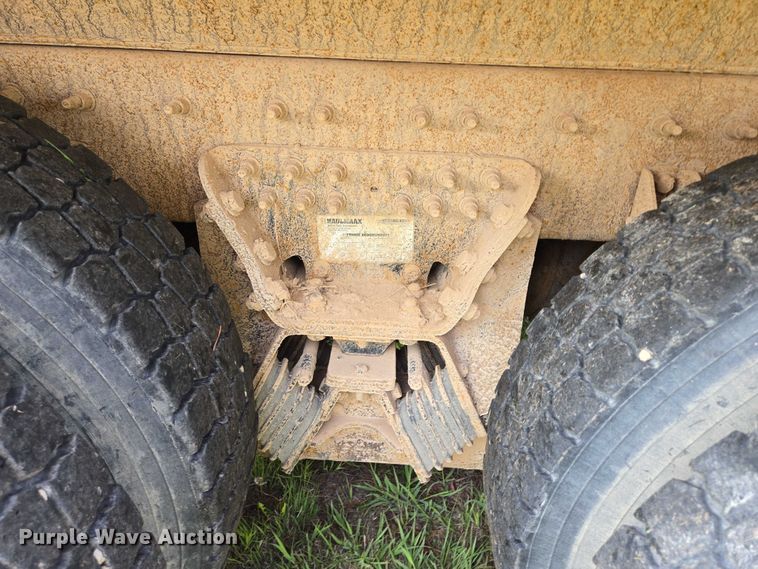 image for item DT7194 2011 International WorkStar 7600 dump truck