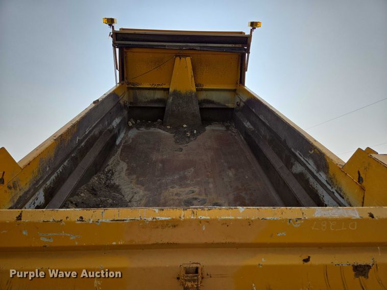 image for item DT7194 2011 International WorkStar 7600 dump truck