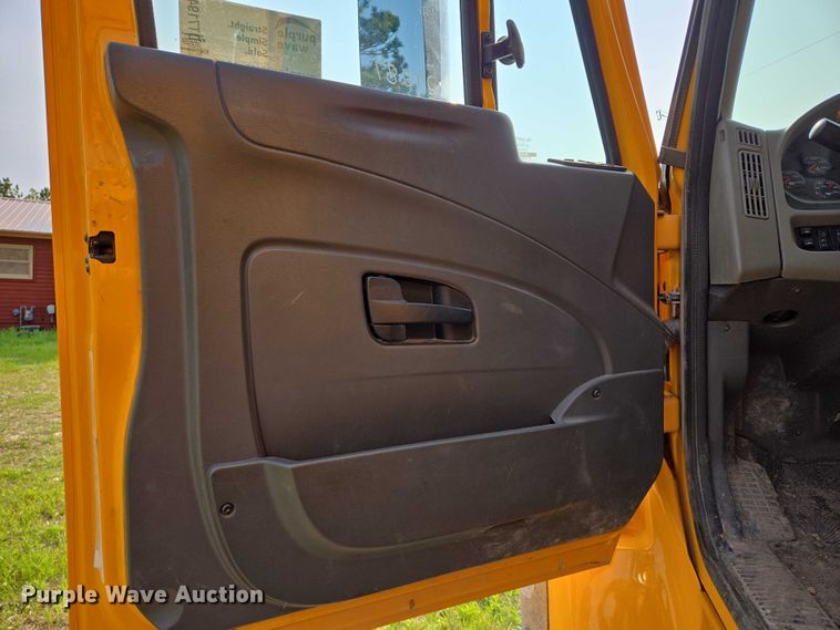 image for item DT7194 2011 International WorkStar 7600 dump truck