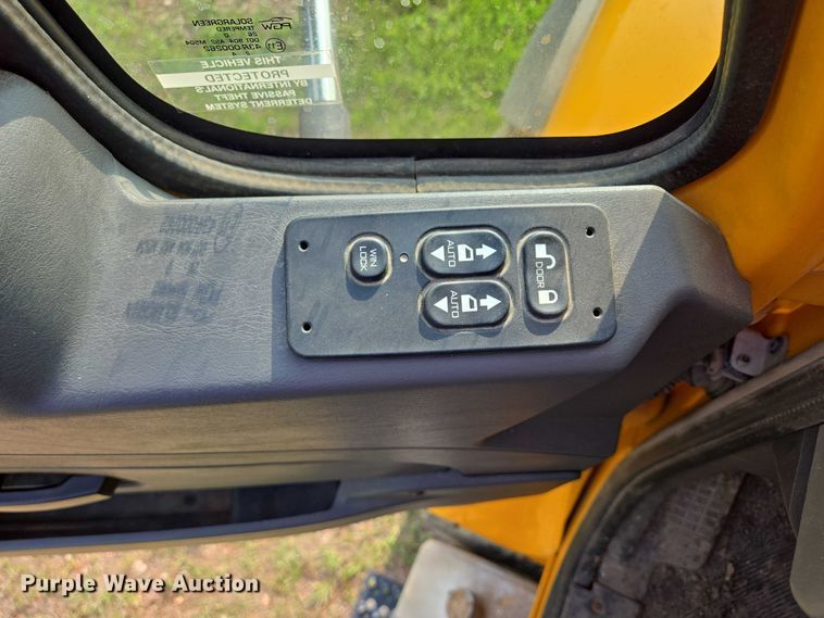 image for item DT7194 2011 International WorkStar 7600 dump truck