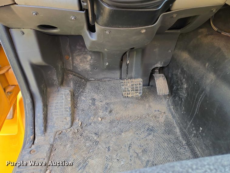 image for item DT7194 2011 International WorkStar 7600 dump truck