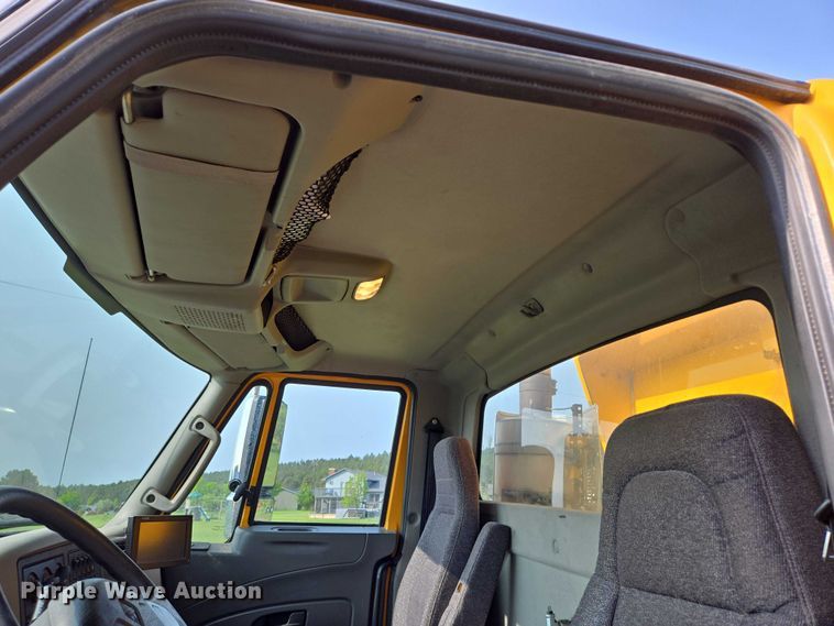 image for item DT7194 2011 International WorkStar 7600 dump truck